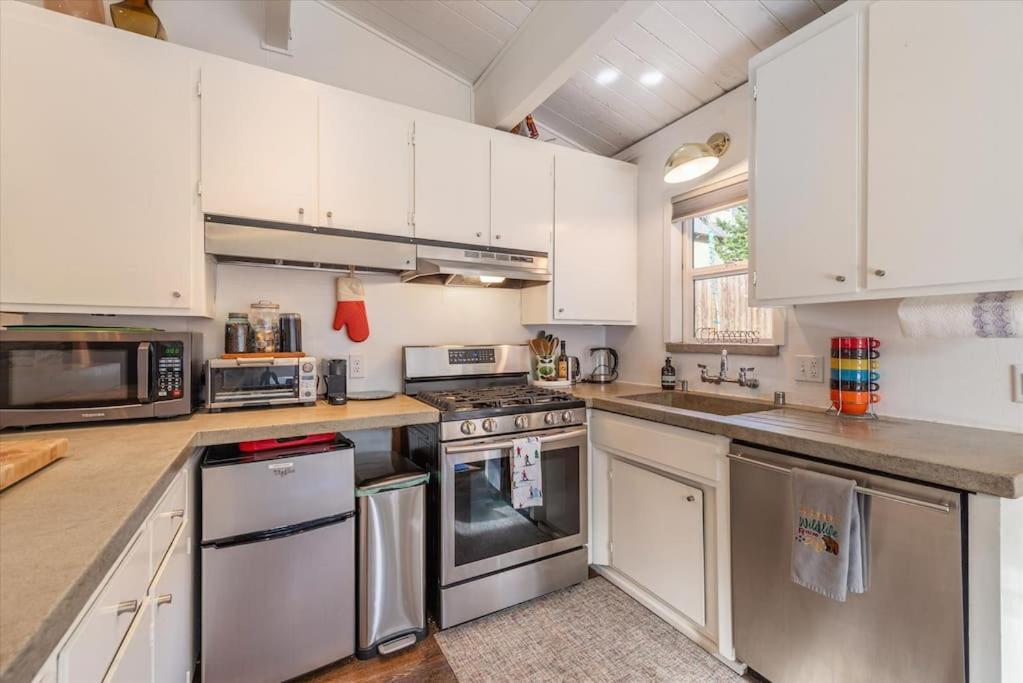 Lake Views, Pet-Friendly Cabin With Hot-Tub In King'S Beach Kings Beach Exterior foto